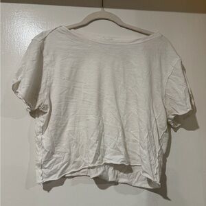 Double Zero White Short Sleeve Tee Crop Top. Size medium